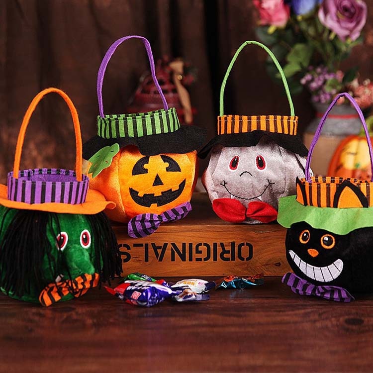 Halloween pumpkin candy bag for kids trick-or-treat